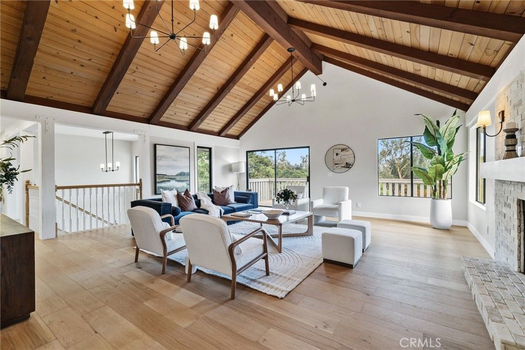 Image 17 of property listing at 275 Fairview Road, Ojai, CA 93023