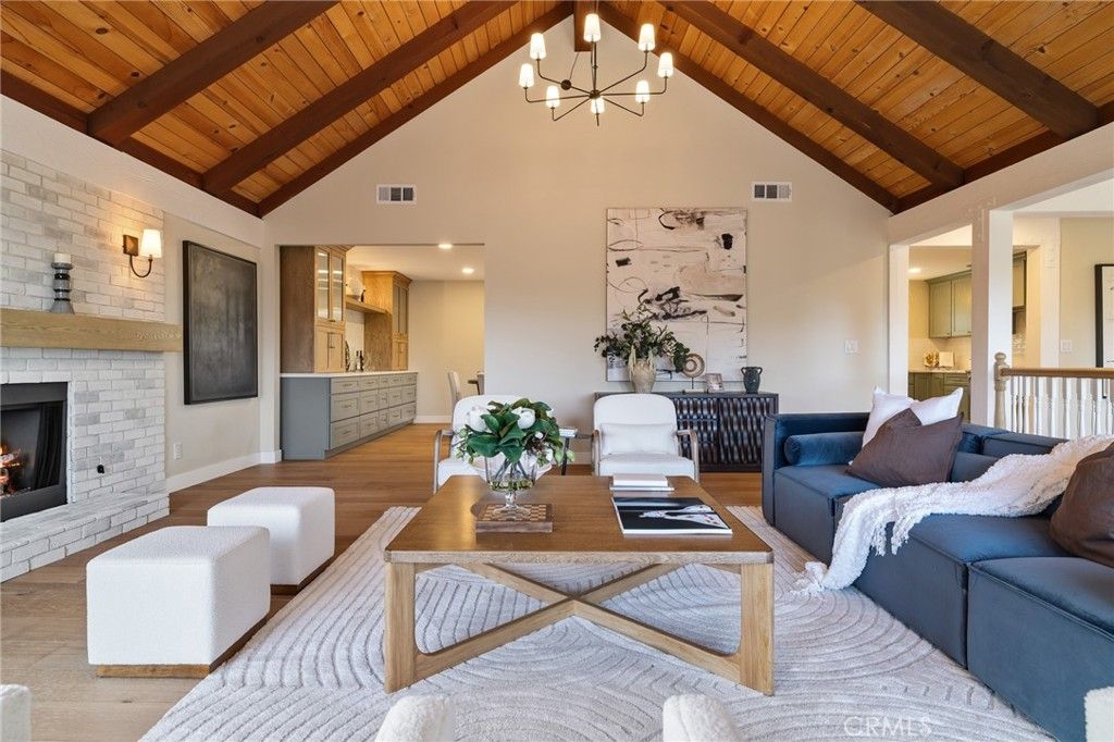 Image 21 of property listing at 275 Fairview Road, Ojai, CA 93023