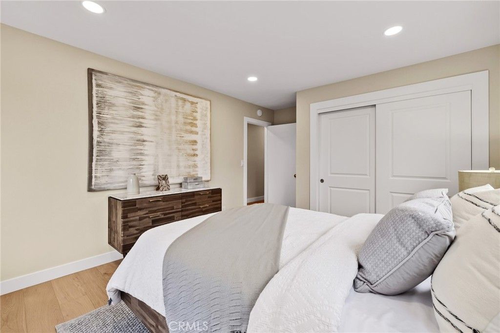 Image 34 of property listing at 275 Fairview Road, Ojai, CA 93023