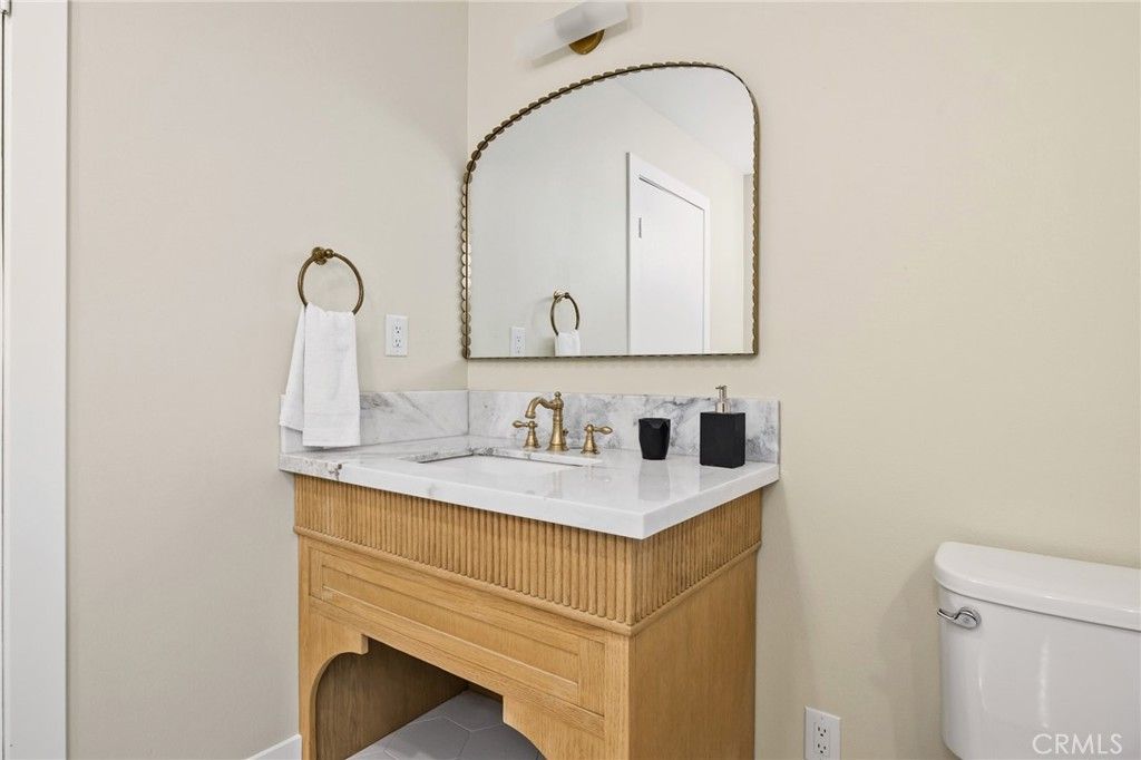 Image 44 of property listing at 275 Fairview Road, Ojai, CA 93023