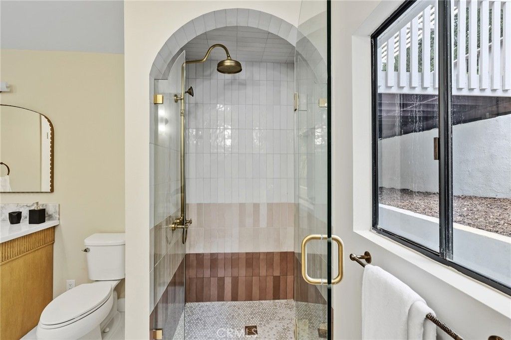 Image 45 of property listing at 275 Fairview Road, Ojai, CA 93023