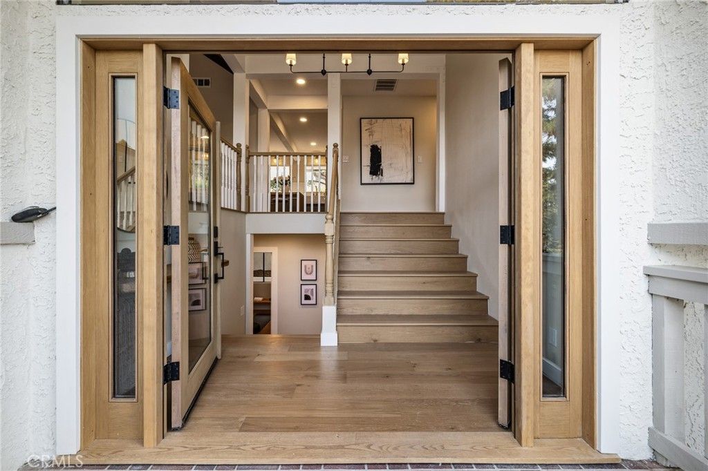 Image 5 of property listing at 275 Fairview Road, Ojai, CA 93023