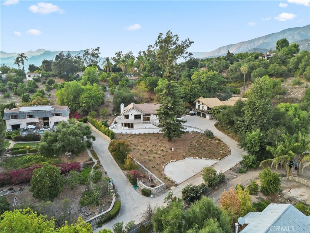 Image 67 of property listing at 275 Fairview Road, Ojai, CA 93023