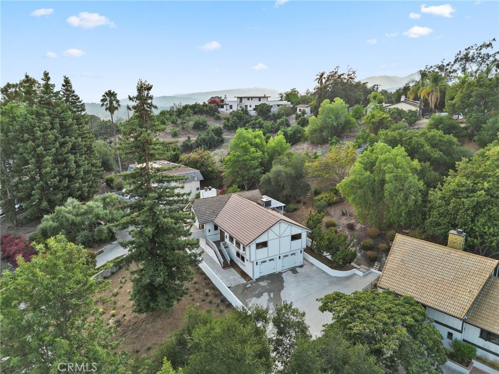 Image 68 of property listing at 275 Fairview Road, Ojai, CA 93023