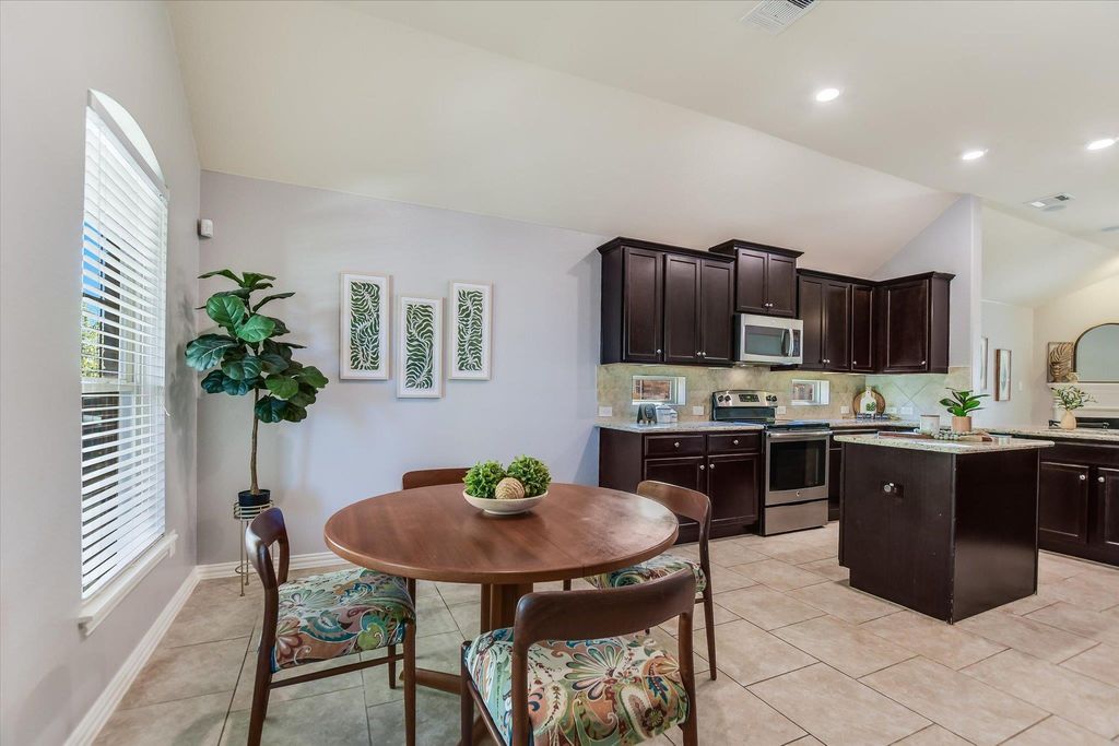 1024 Arvada DR, Leander, TX 78641