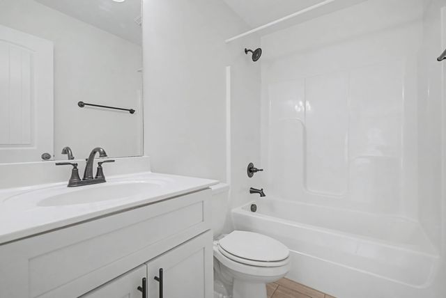 25 Dedmon St, Lebanon, TN 37087