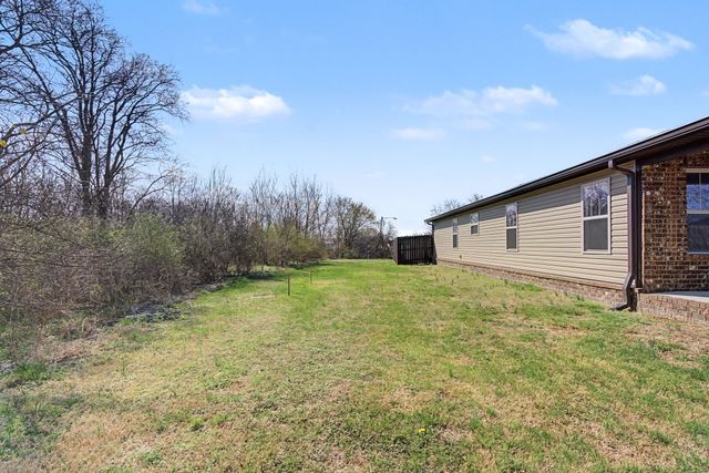 25 Dedmon St, Lebanon, TN 37087