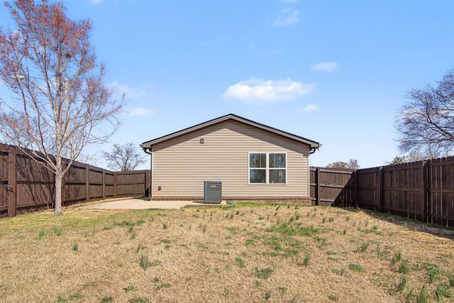 25 Dedmon St, Lebanon, TN 37087