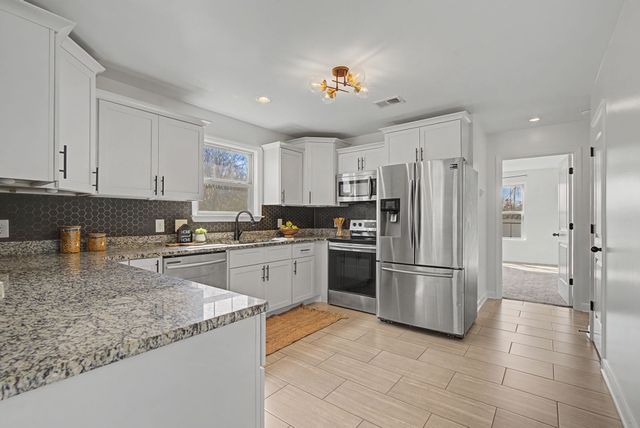 25 Dedmon St, Lebanon, TN 37087