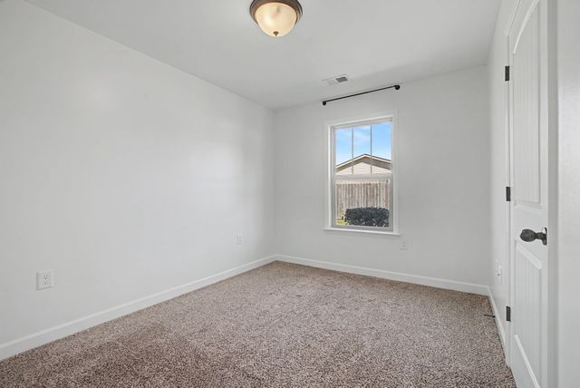 25 Dedmon St, Lebanon, TN 37087