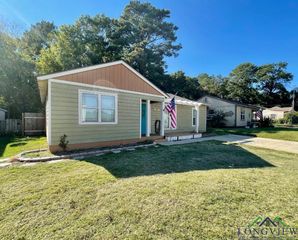 2945 LeTourneau Drive, Longview, TX 75602