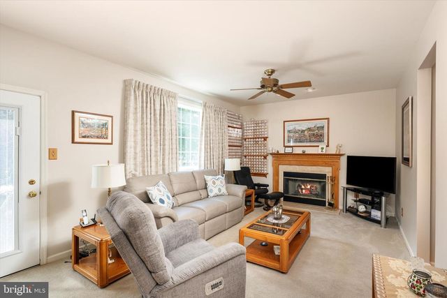 4 BAY HILL CT, Westampton, NJ 08060