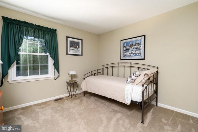 4 BAY HILL CT, Westampton, NJ 08060