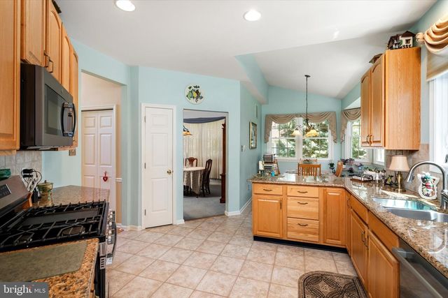 4 BAY HILL CT, Westampton, NJ 08060