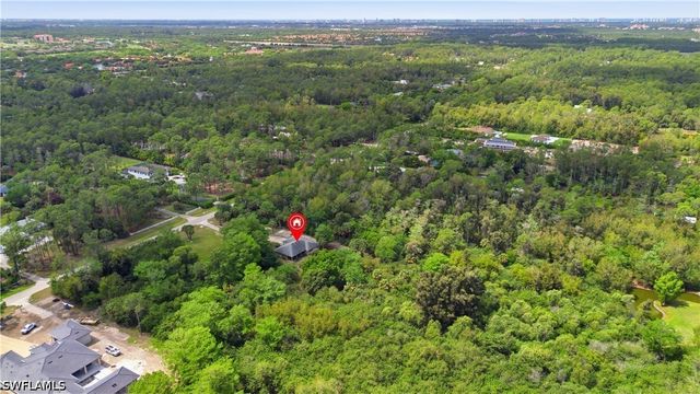 5681 Bur Oaks LN, Naples, FL 34119