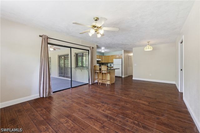 5681 Bur Oaks LN, Naples, FL 34119