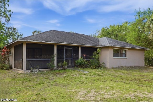 5681 Bur Oaks LN, Naples, FL 34119