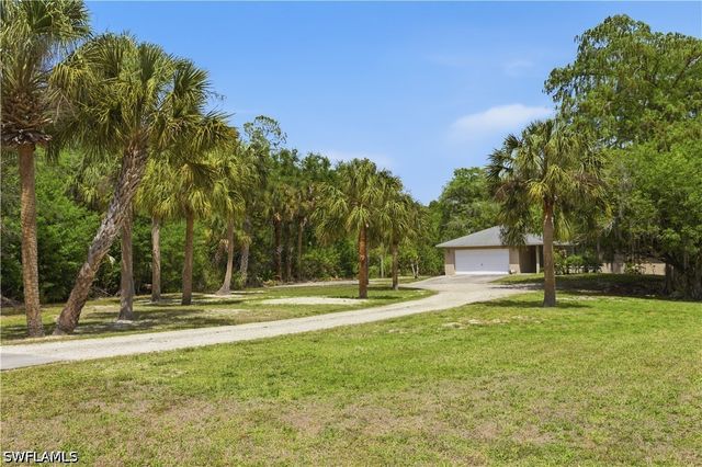 5681 Bur Oaks LN, Naples, FL 34119