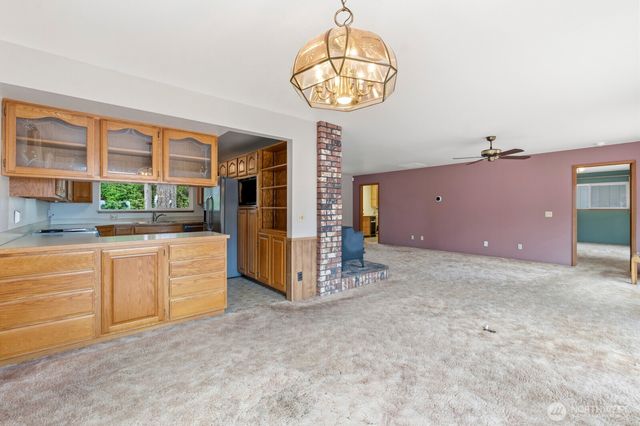 5470 E Grapeview Loop Road, Allyn, WA 98524