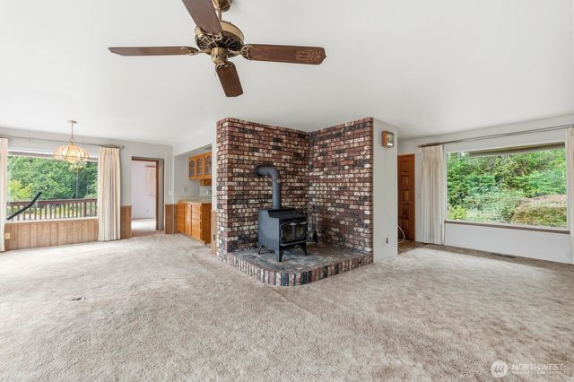 5470 E Grapeview Loop Road, Allyn, WA 98524