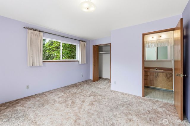 5470 E Grapeview Loop Road, Allyn, WA 98524