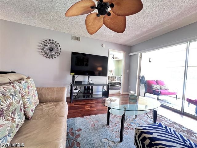 717 Landover CIR 103, Naples, FL 34104