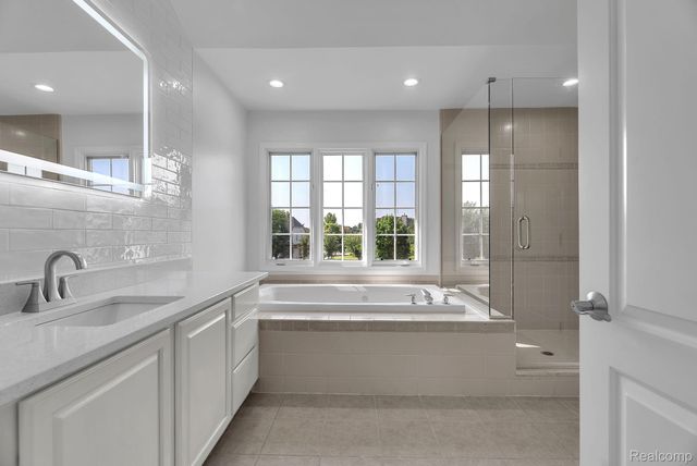 2032 Tradition Drive, Canton Charter Township, MI 48187