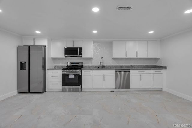 2032 Tradition Drive, Canton Charter Township, MI 48187