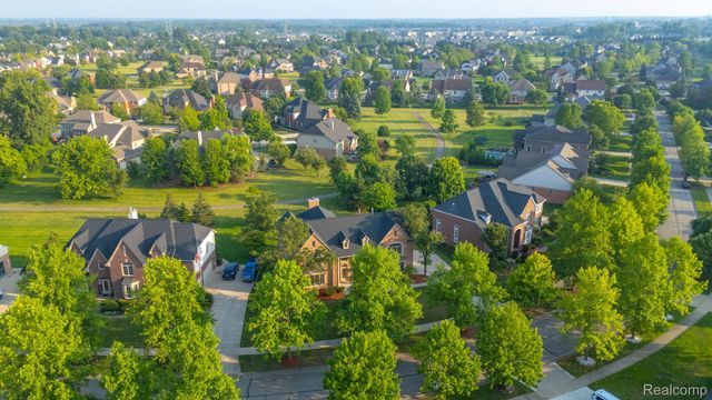 2032 Tradition Drive, Canton Charter Township, MI 48187