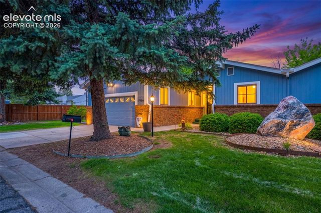 11966 E Maple Avenue, Aurora, CO 80012