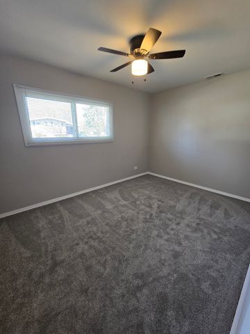 63 W Manchester Drive, Wheeling, IL 60090