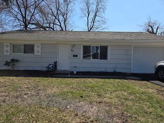 63 W Manchester Drive, Wheeling, IL 60090