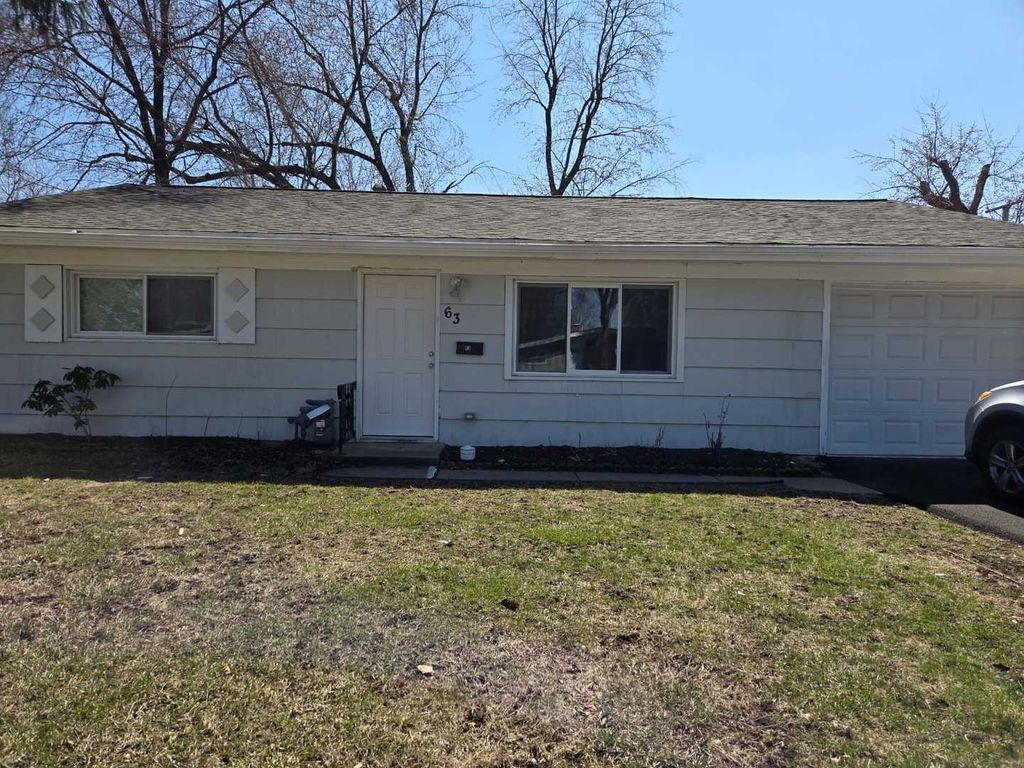 63 W Manchester Drive, Wheeling, IL 60090