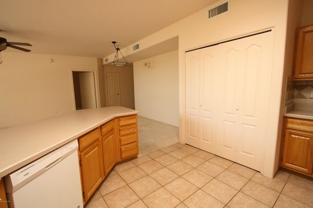 3000 W Trevi Pl Unit 200, Tucson, AZ 85741