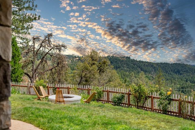 3554 Braden Rd, Camino, CA 95709