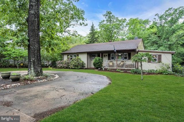 24 DELAWARE TRL, Browns Mills, NJ 08015