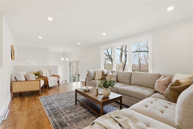 125 N Heide, Peters Twp, PA 15317