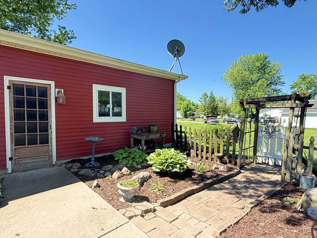 2083 Carrier Drive, Genesee Twp, MI 48458