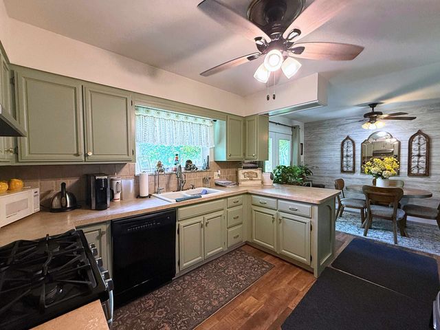 2083 Carrier Drive, Genesee Twp, MI 48458