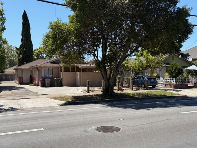 1131, 1135 S 10th Street, San Jose, CA 95112