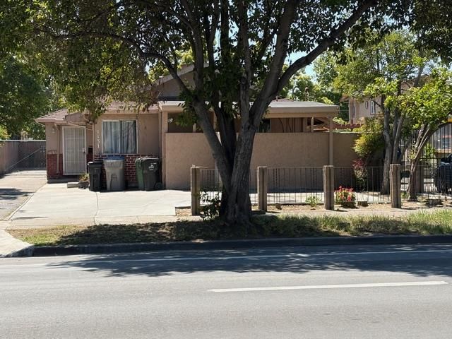 1131, 1135 S 10th Street, San Jose, CA 95112
