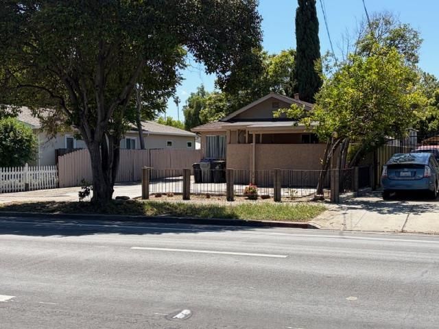 1131, 1135 S 10th Street, San Jose, CA 95112