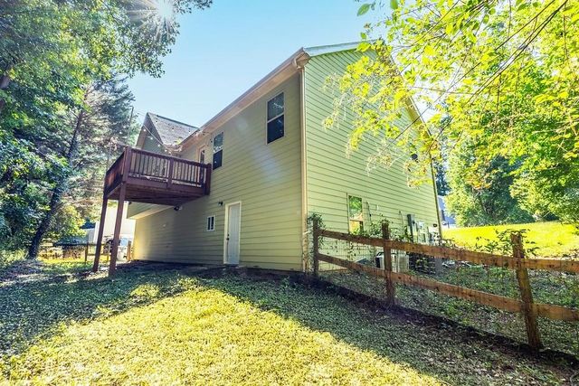 3907 Robin Court, Acworth, GA 30101