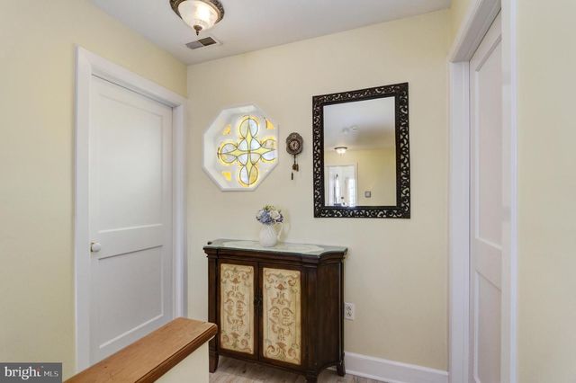 225-227 WINDSOR, Cape May, NJ 08204