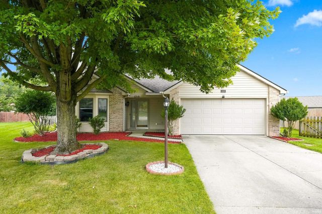 1310 Canal Ridge Drive, New Haven, IN 46774