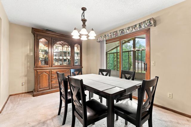 1310 Canal Ridge Drive, New Haven, IN 46774