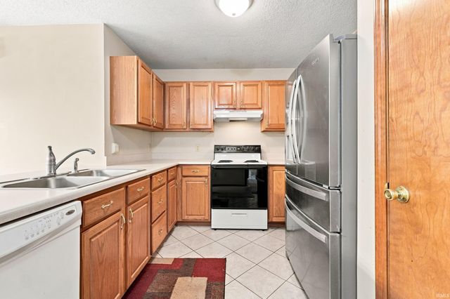 1310 Canal Ridge Drive, New Haven, IN 46774