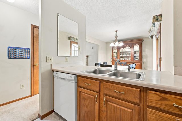 1310 Canal Ridge Drive, New Haven, IN 46774