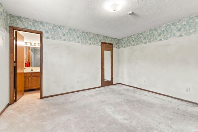 1310 Canal Ridge Drive, New Haven, IN 46774
