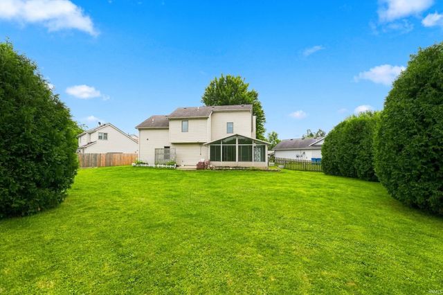 1310 Canal Ridge Drive, New Haven, IN 46774